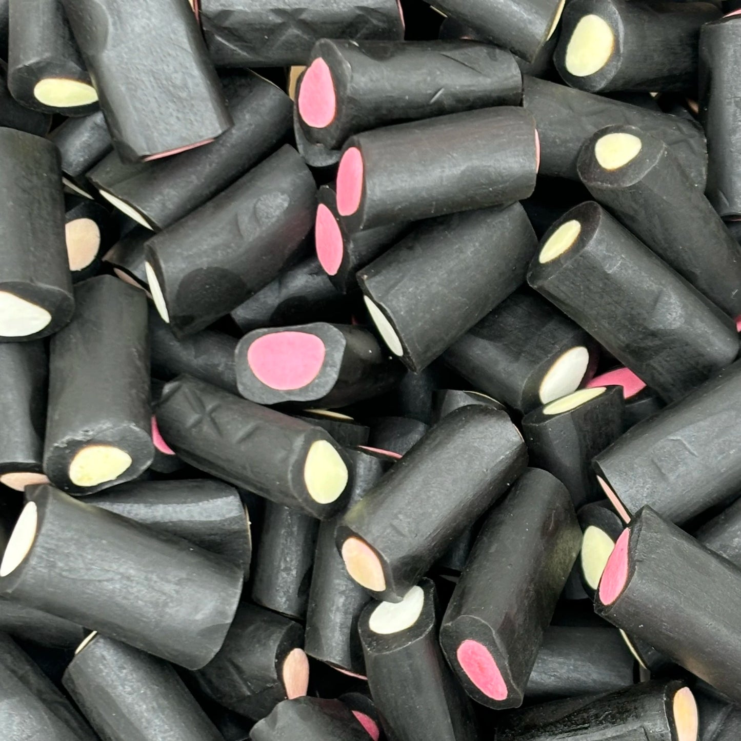 Kingsway Liquorice Cream Rock - Liquorice flavoured sweets with fondant centres.