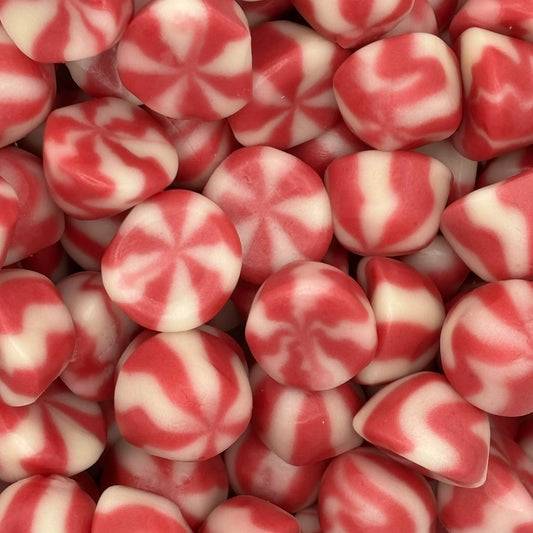 Strawberry Twist Kisses - Strawberry and cream flavour jelly sweets.